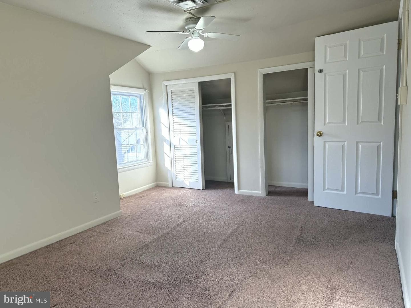611 Lakeside Drive photo 15