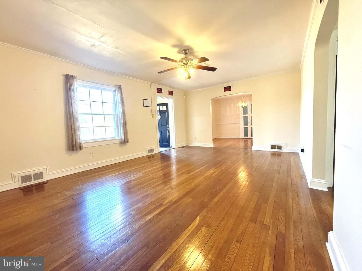 611 Lakeside Drive photo 4