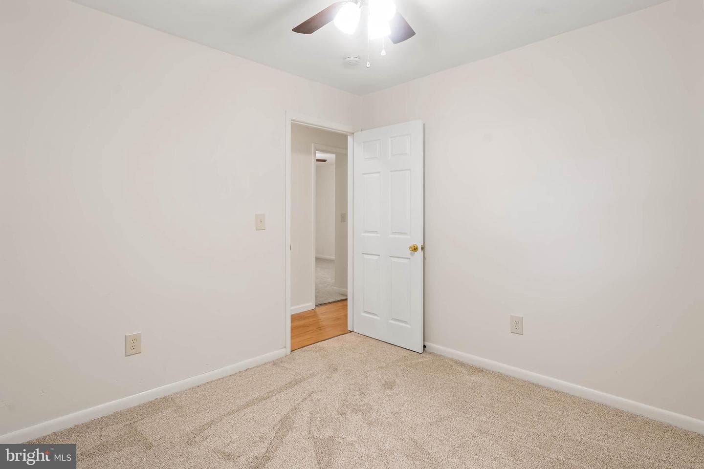 414 Sarah Lane photo 13