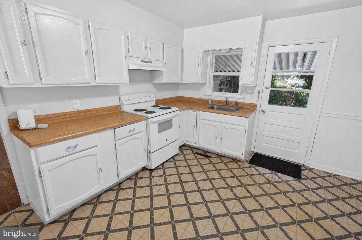 316 S Haven Avenue photo 12