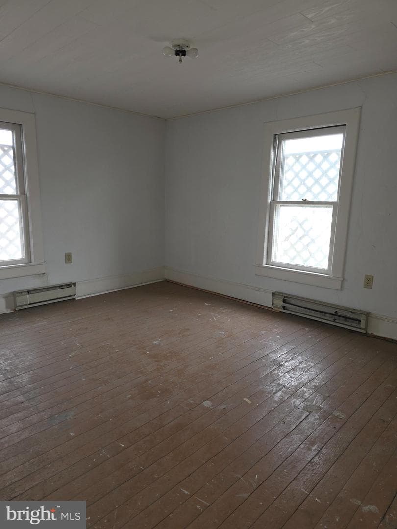 711 E Church Street photo 20
