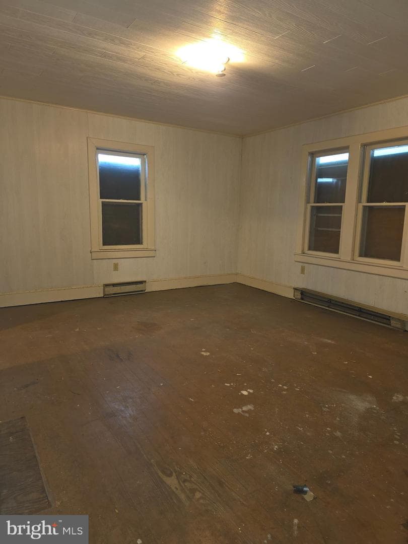 711 E Church Street photo 9