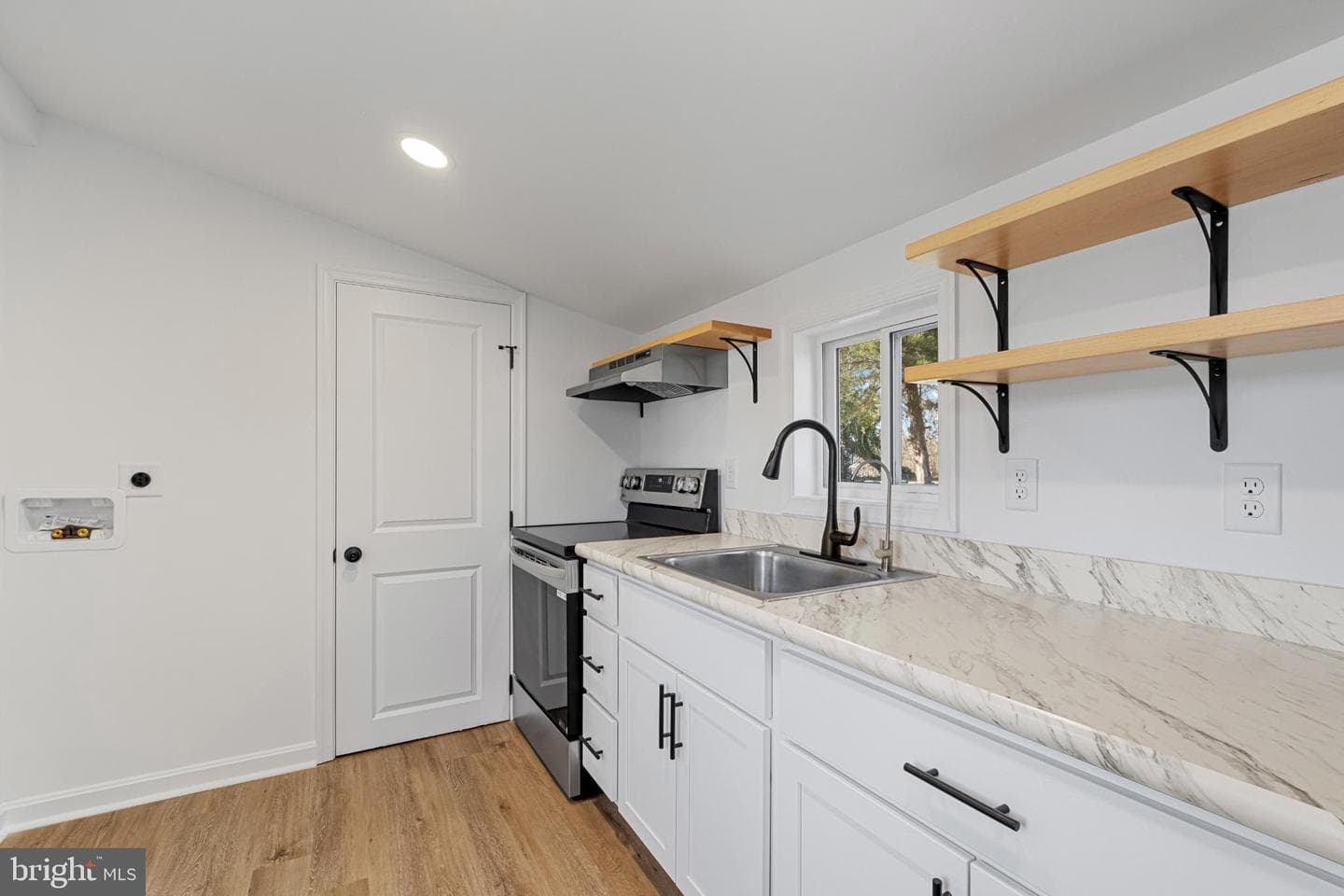 28276 Riverside Drive photo 14