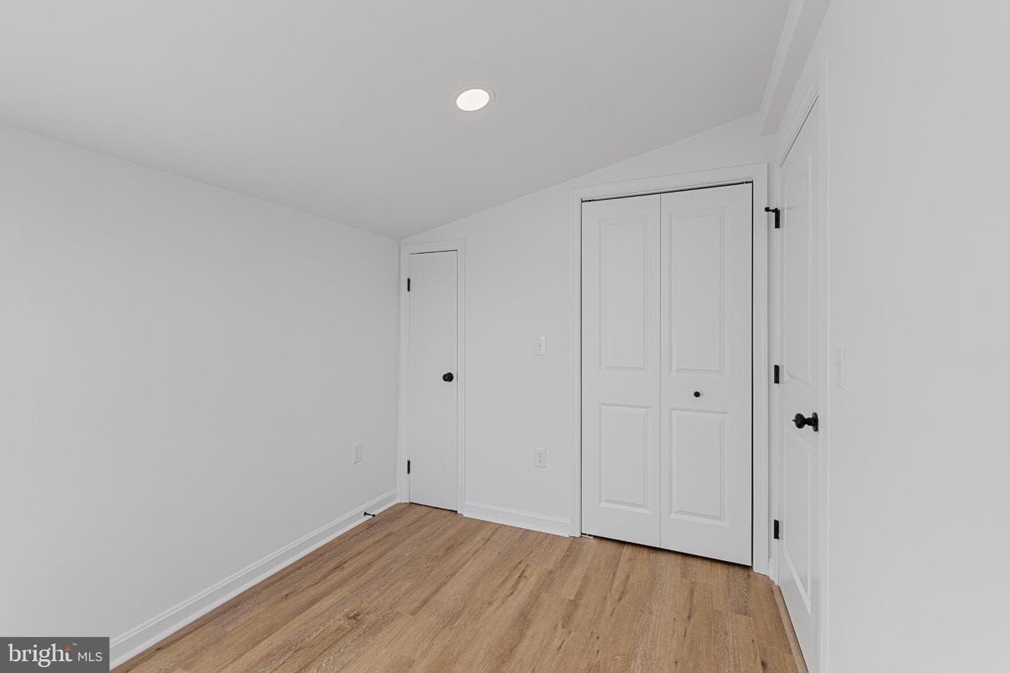28276 Riverside Drive photo 18