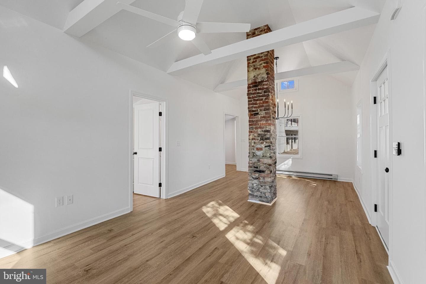28276 Riverside Drive photo 5