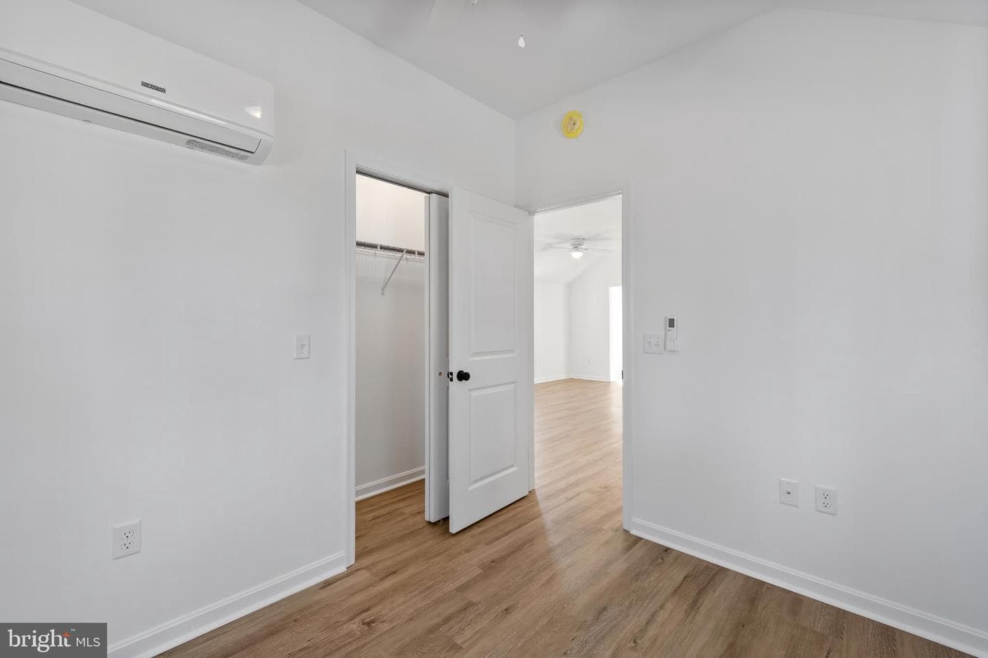 28272 Riverside Drive photo 15