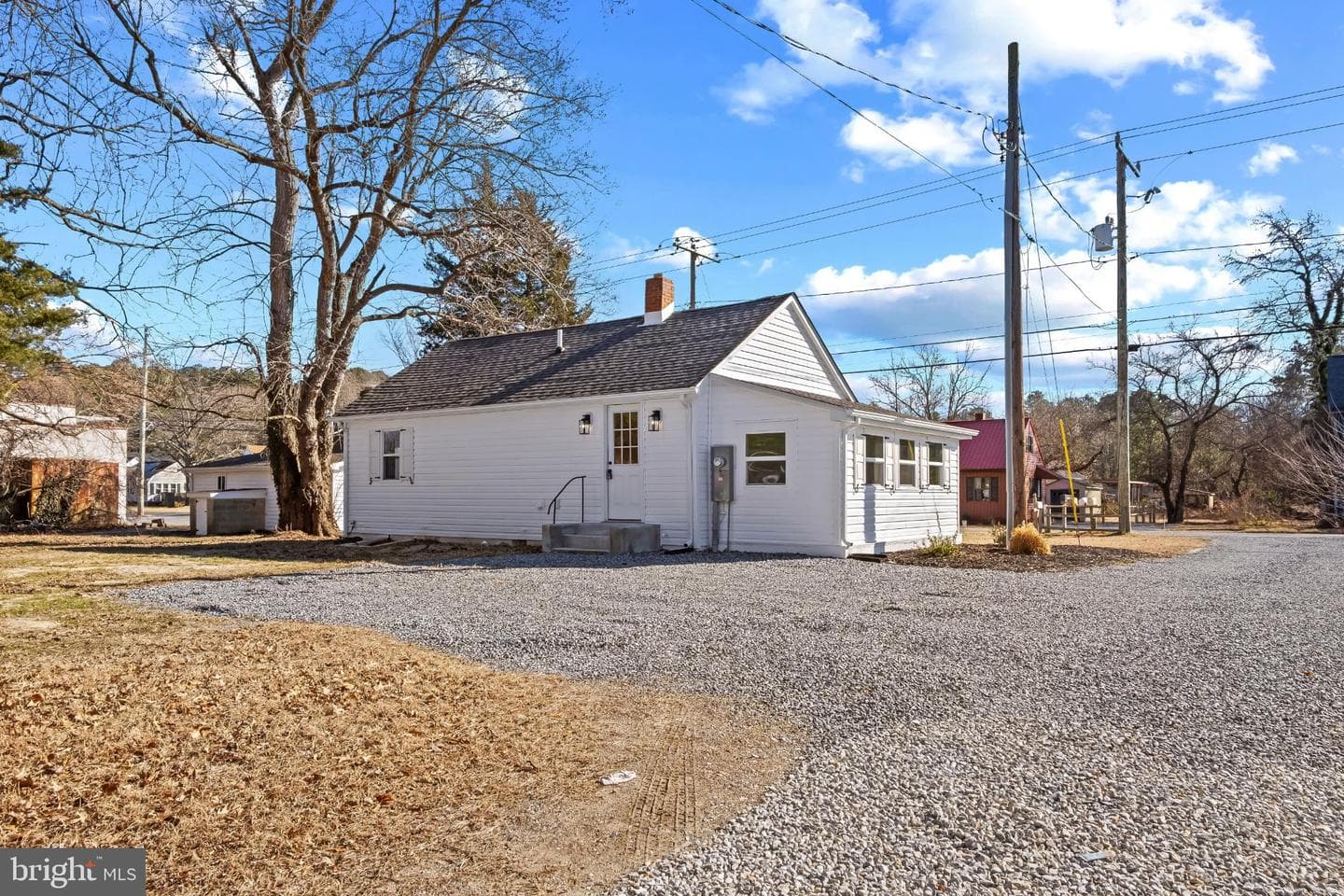 28272 Riverside Drive photo 4