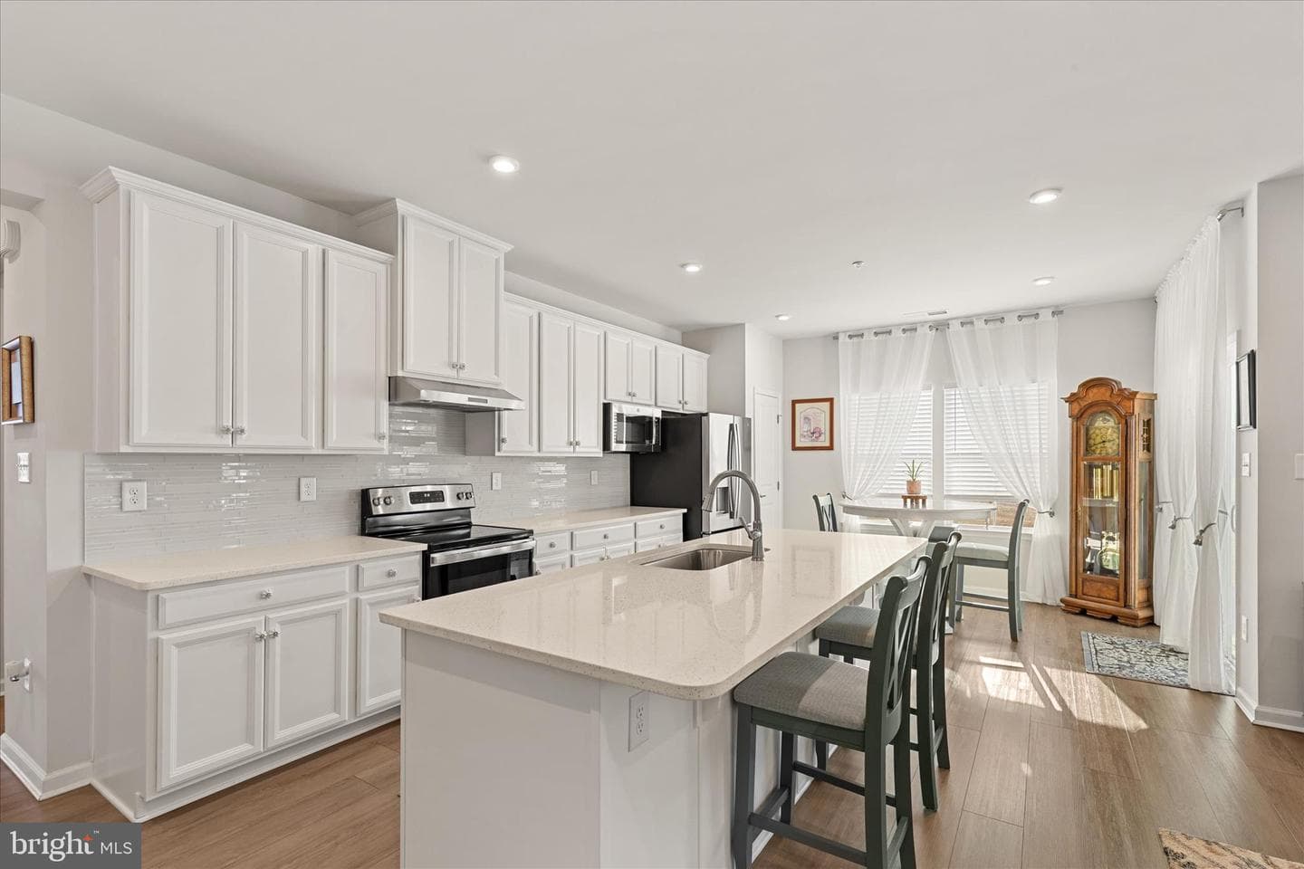 9315 Mulligan Way photo 9