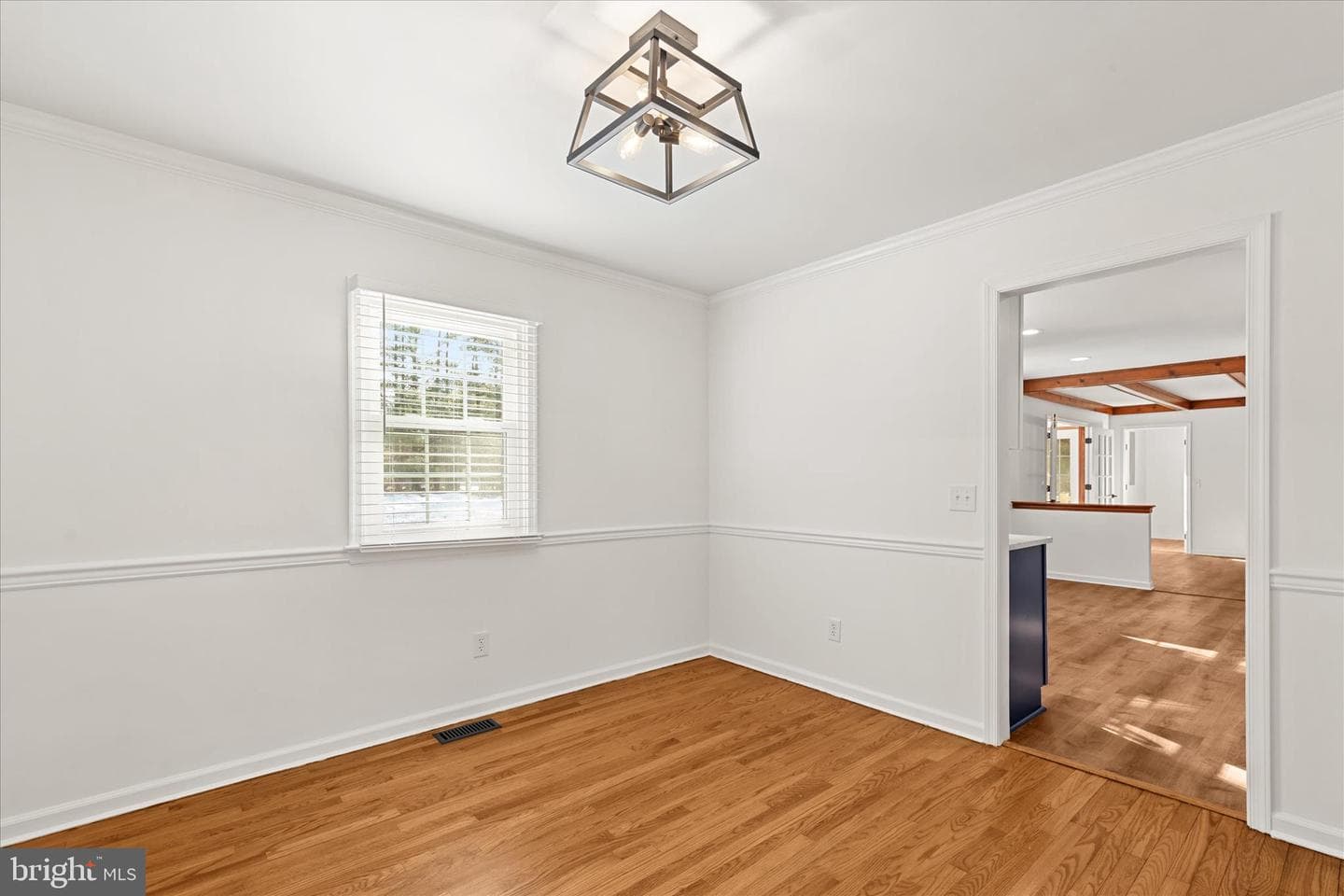 1011 Hinman Lane photo 19