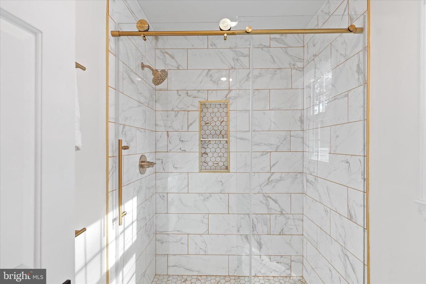 1011 Hinman Lane photo 24