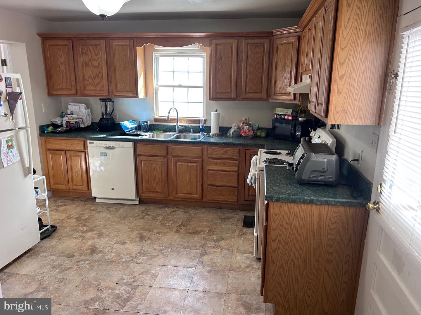 501 Ferry Street photo 4
