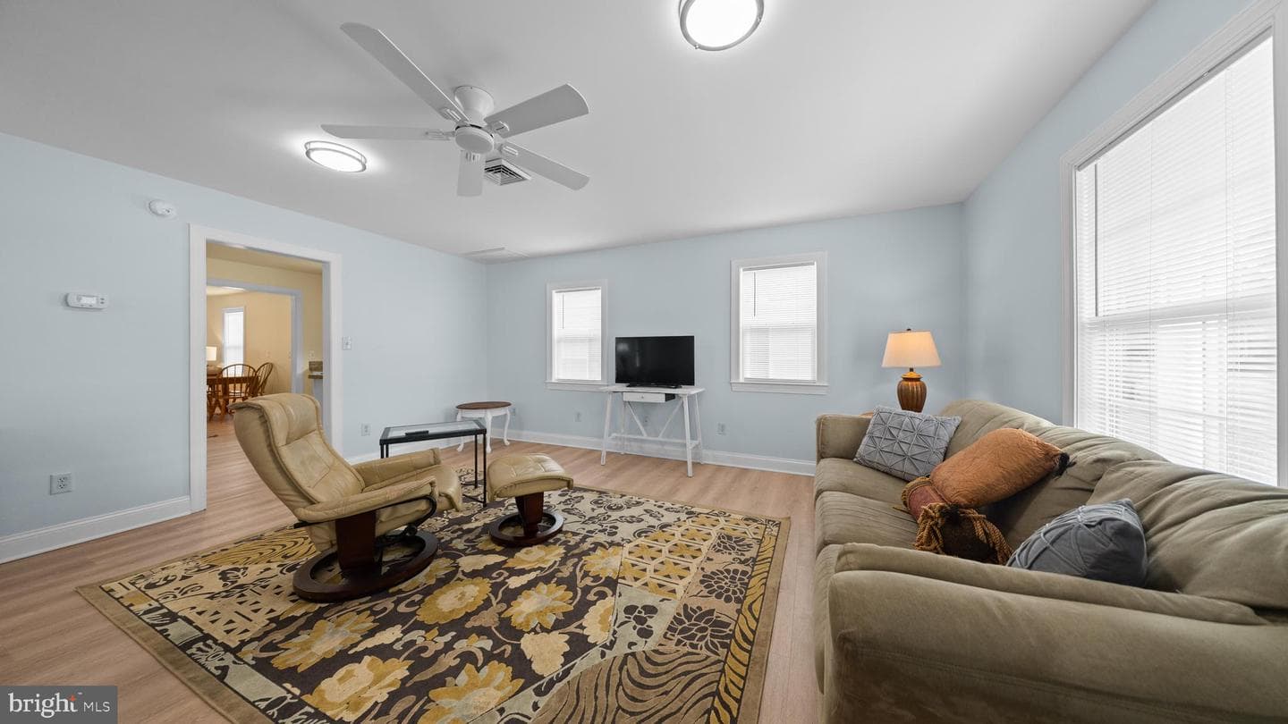 108 Camden Avenue photo 4