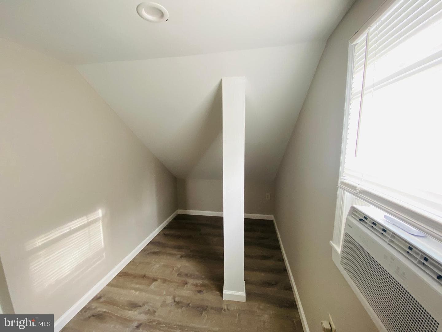 1007 Pierce Avenue photo 24