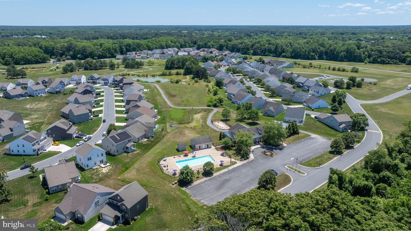 9016 Executive Club Dr photo 34