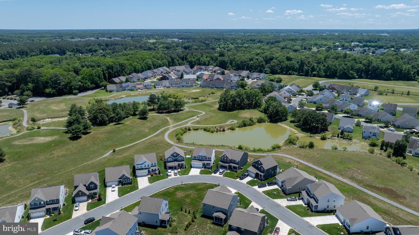9016 Executive Club Dr photo 42