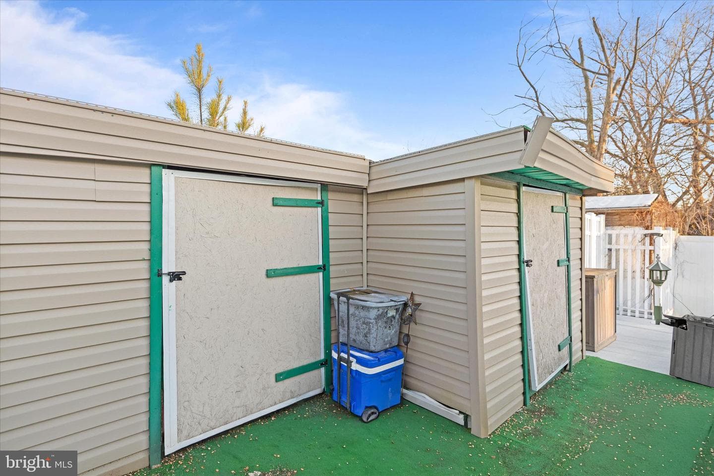615 Hammond Street photo 32