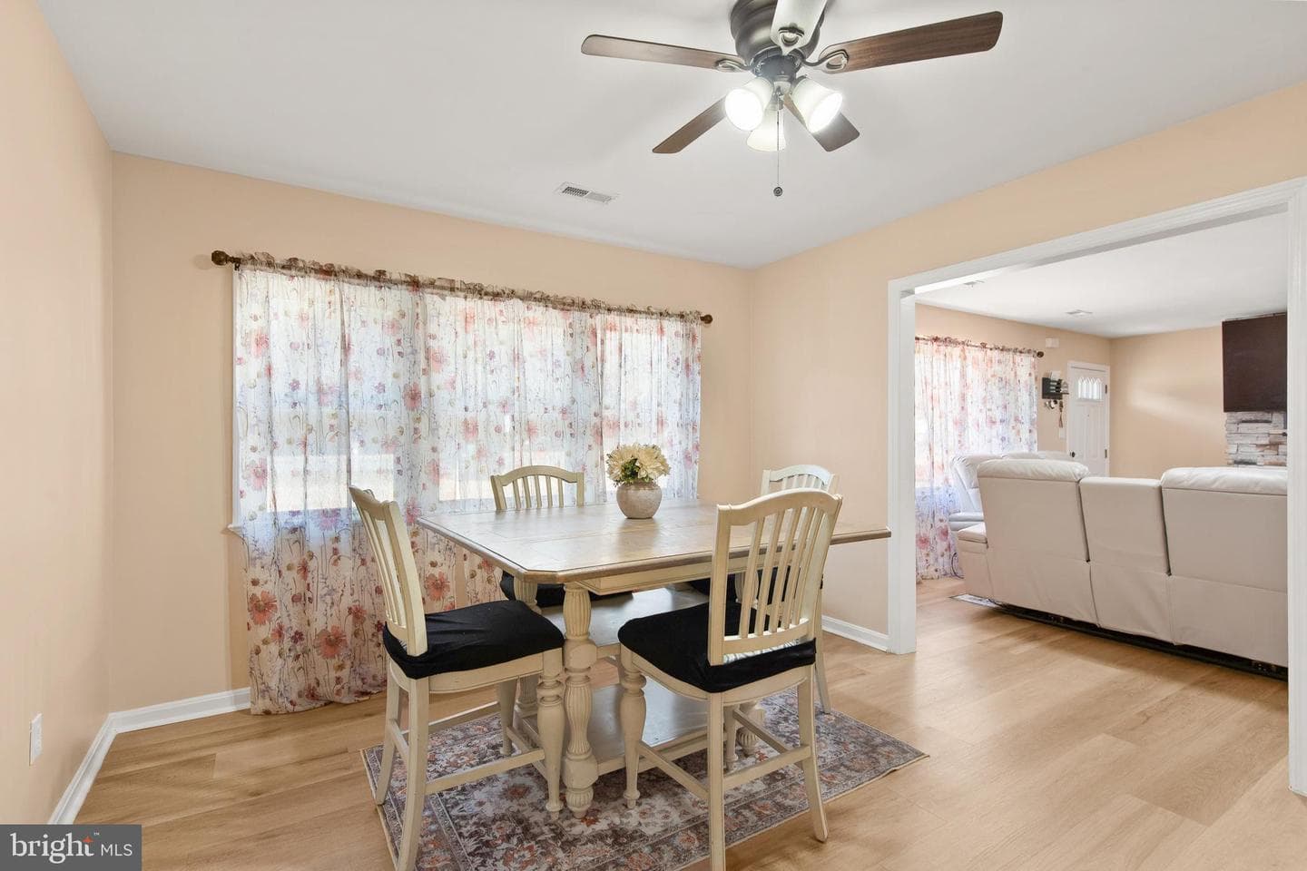 28570 Ocean Gateway photo 10