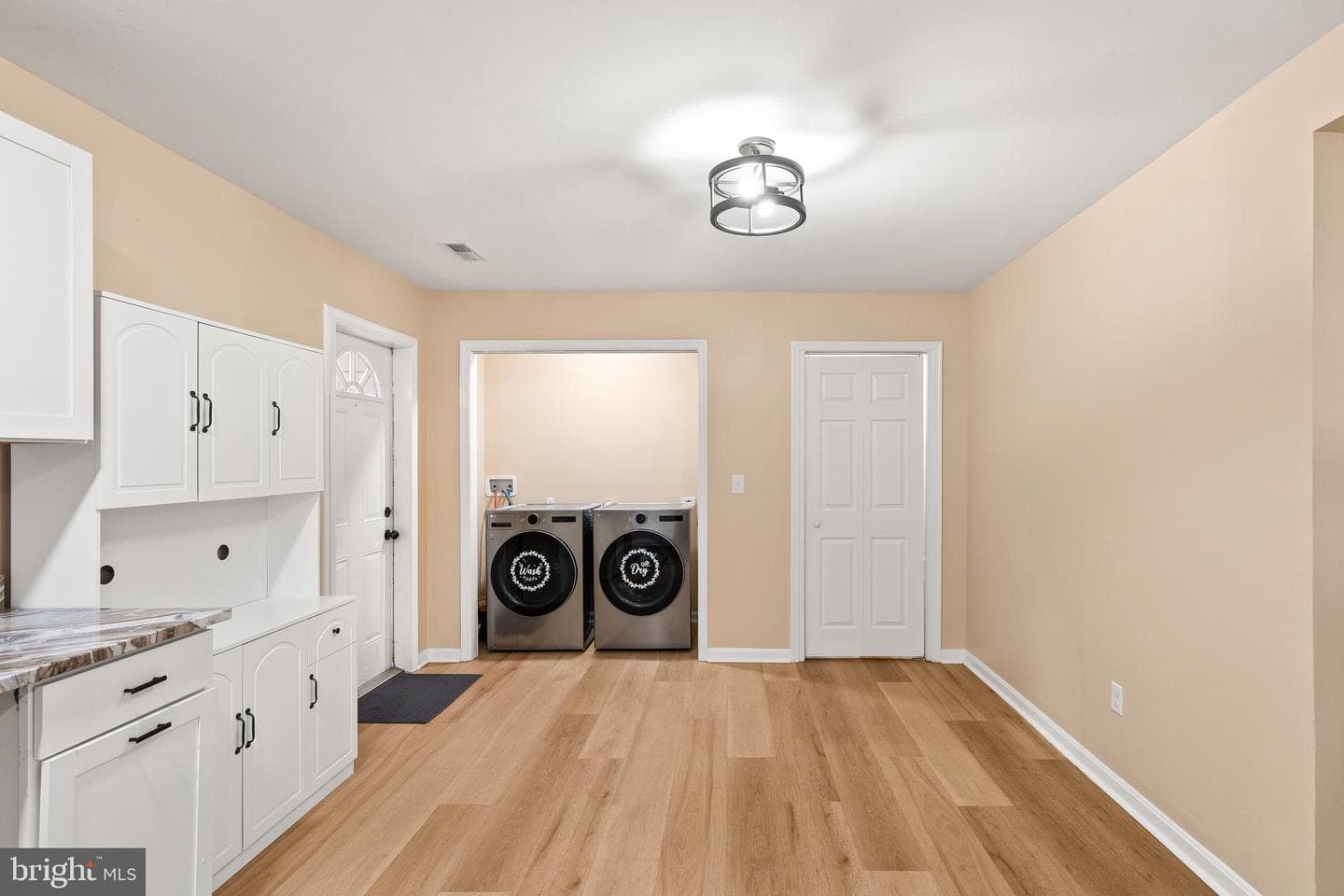 28570 Ocean Gateway photo 16