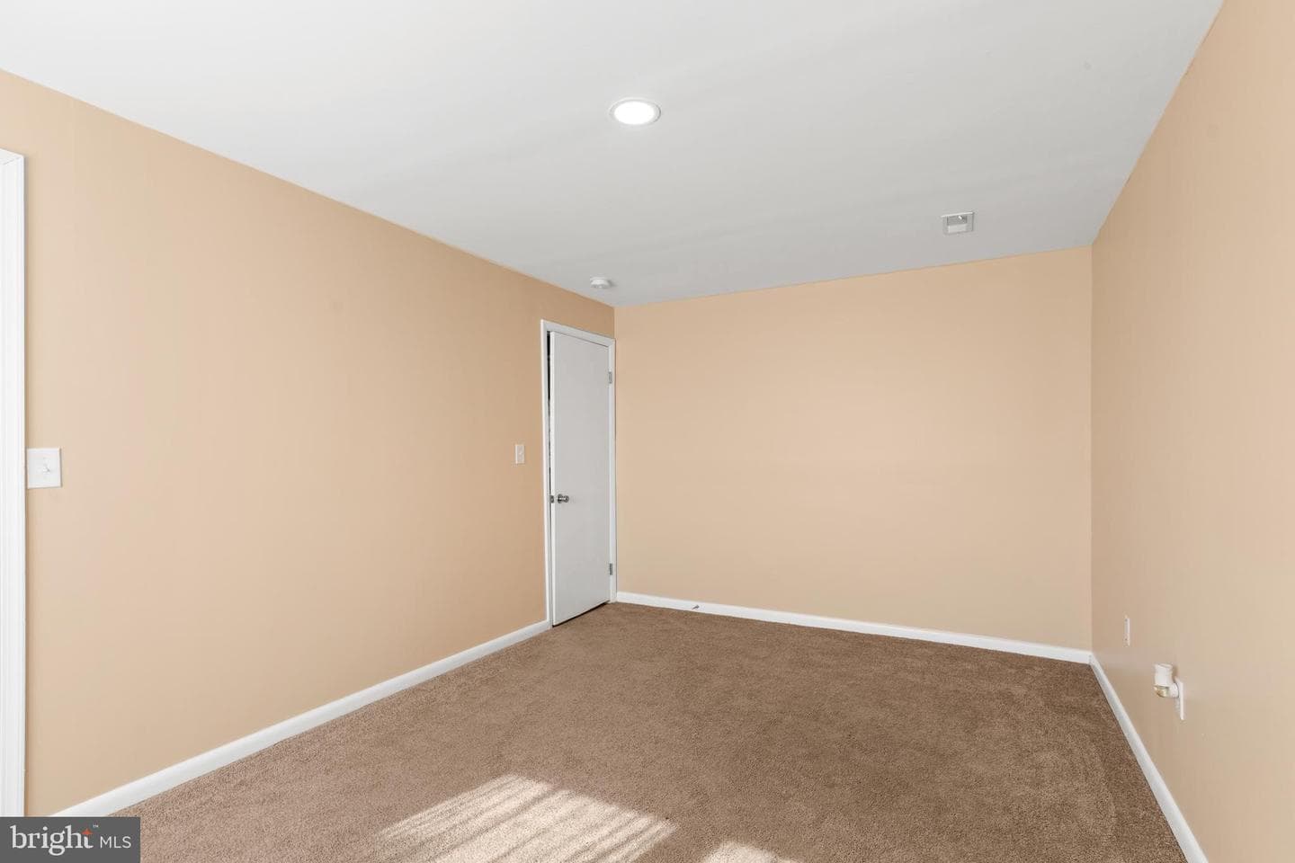 28570 Ocean Gateway photo 23
