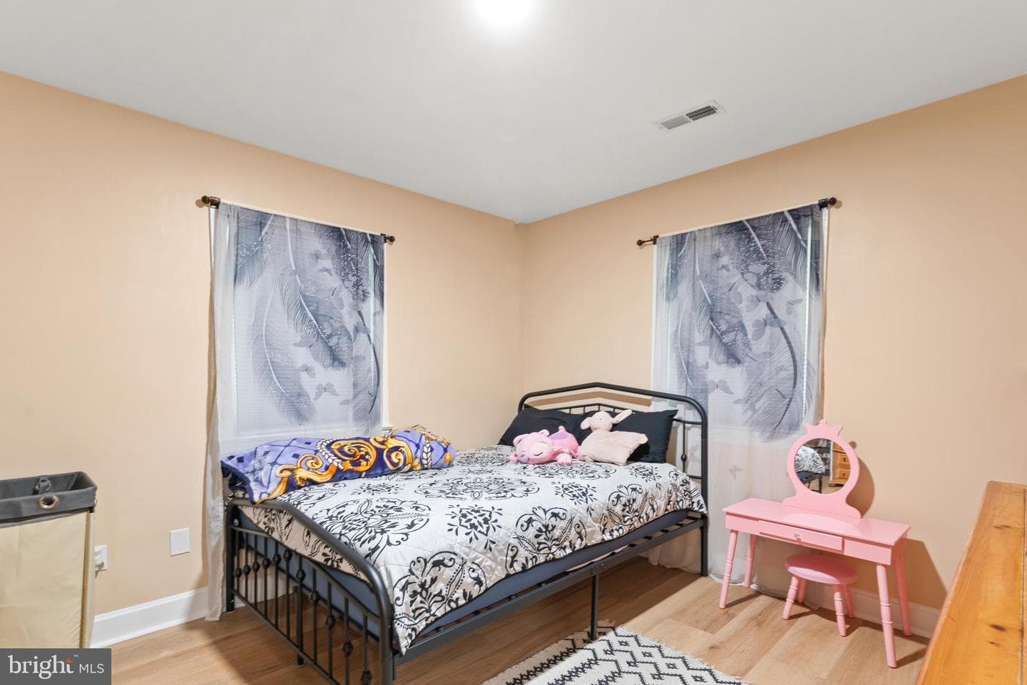 28570 Ocean Gateway photo 28
