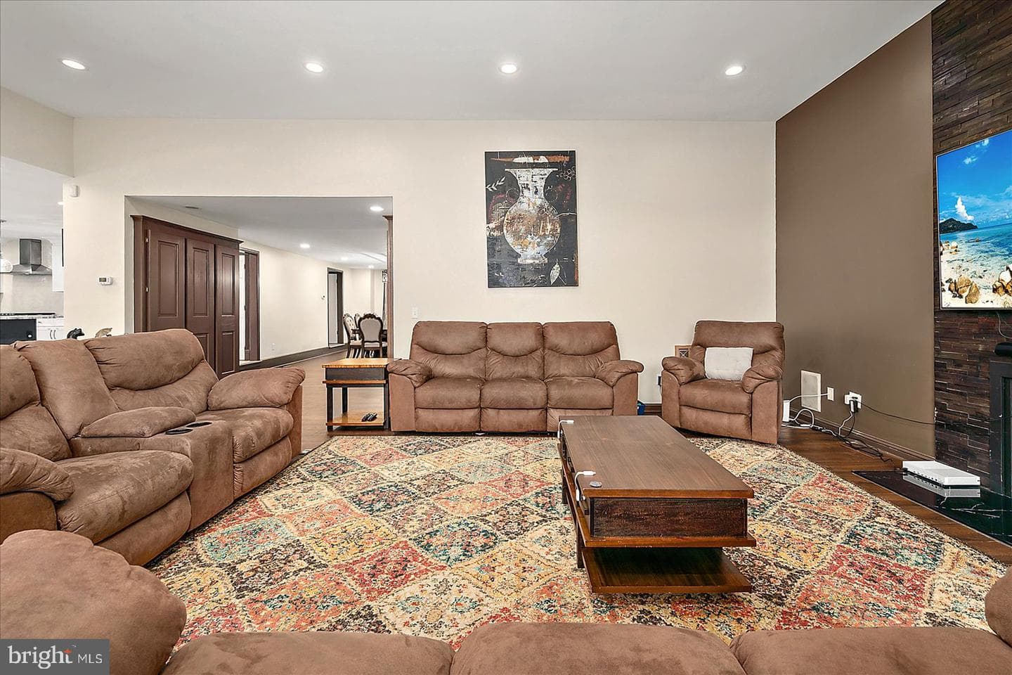5660 Caledonia Drive photo 20