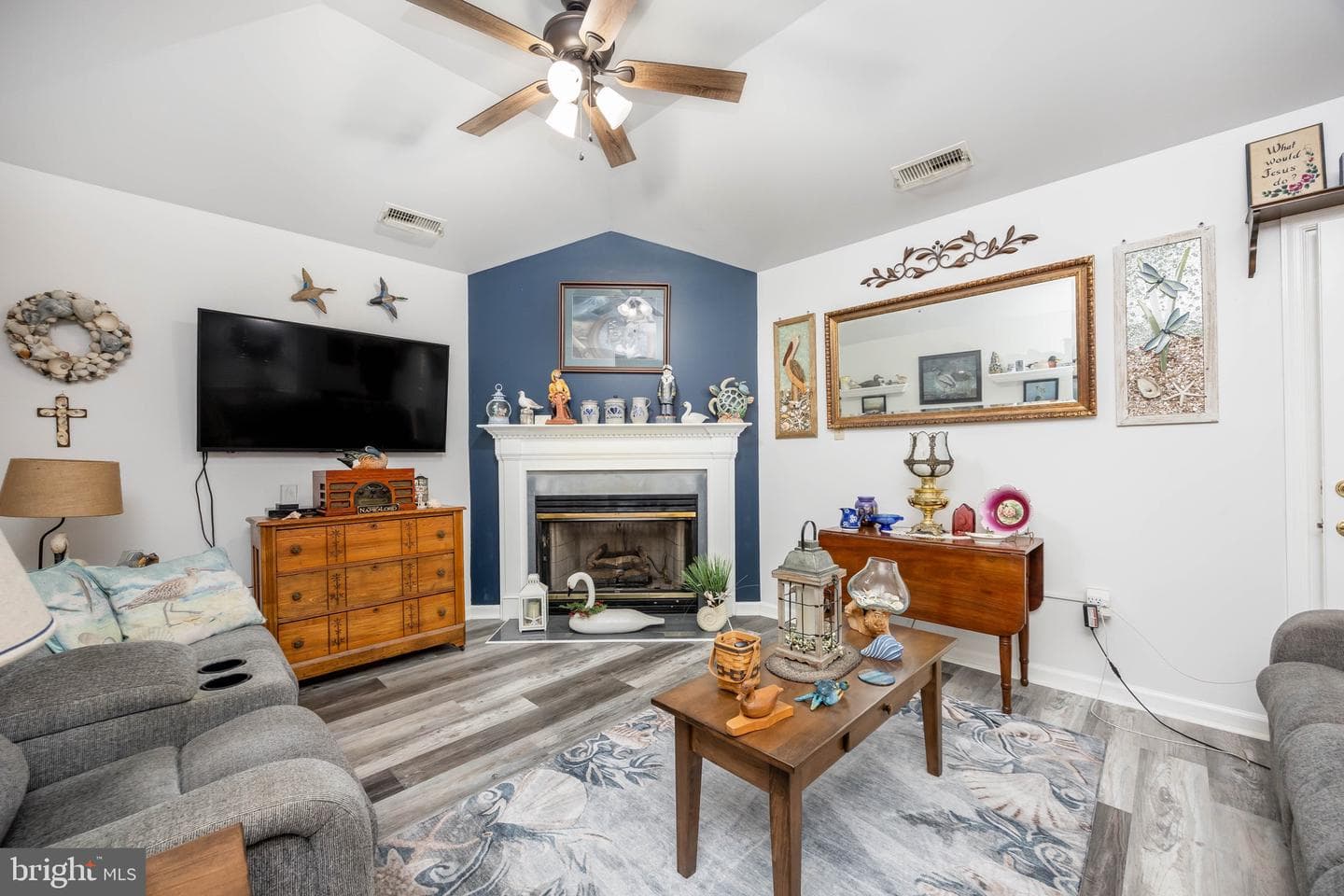 1005 E Schumaker Manor Drive photo 3