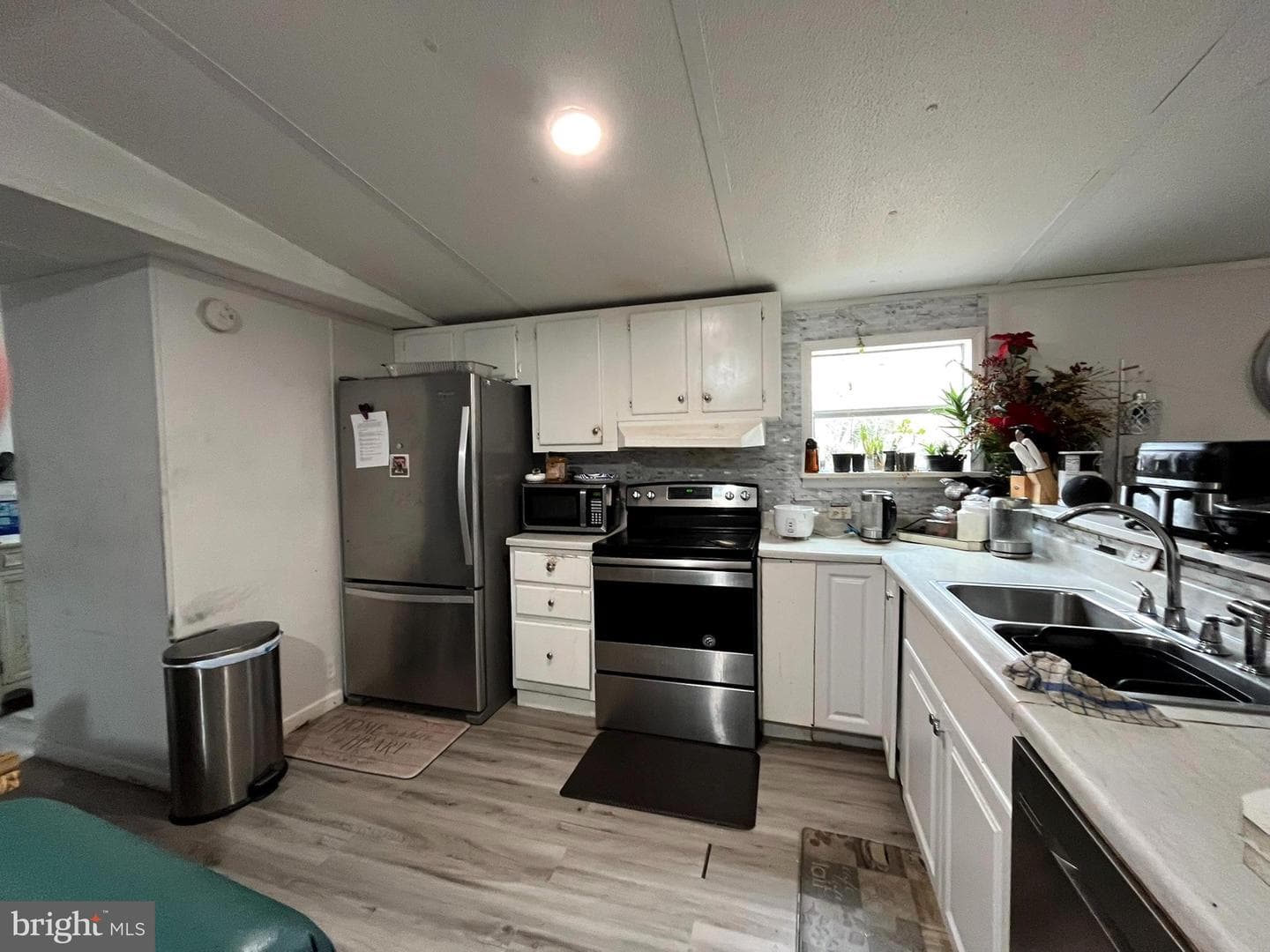 5823 Homestead Street photo 6