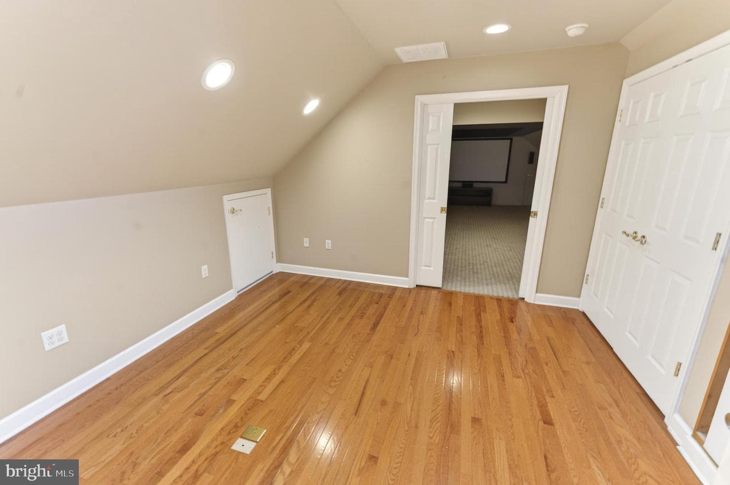 5482 Royal Mile Boulevard photo 44