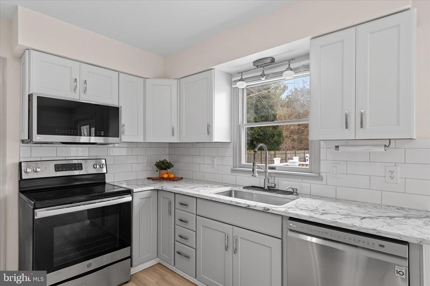 6148 Ayrshire Drive photo 9
