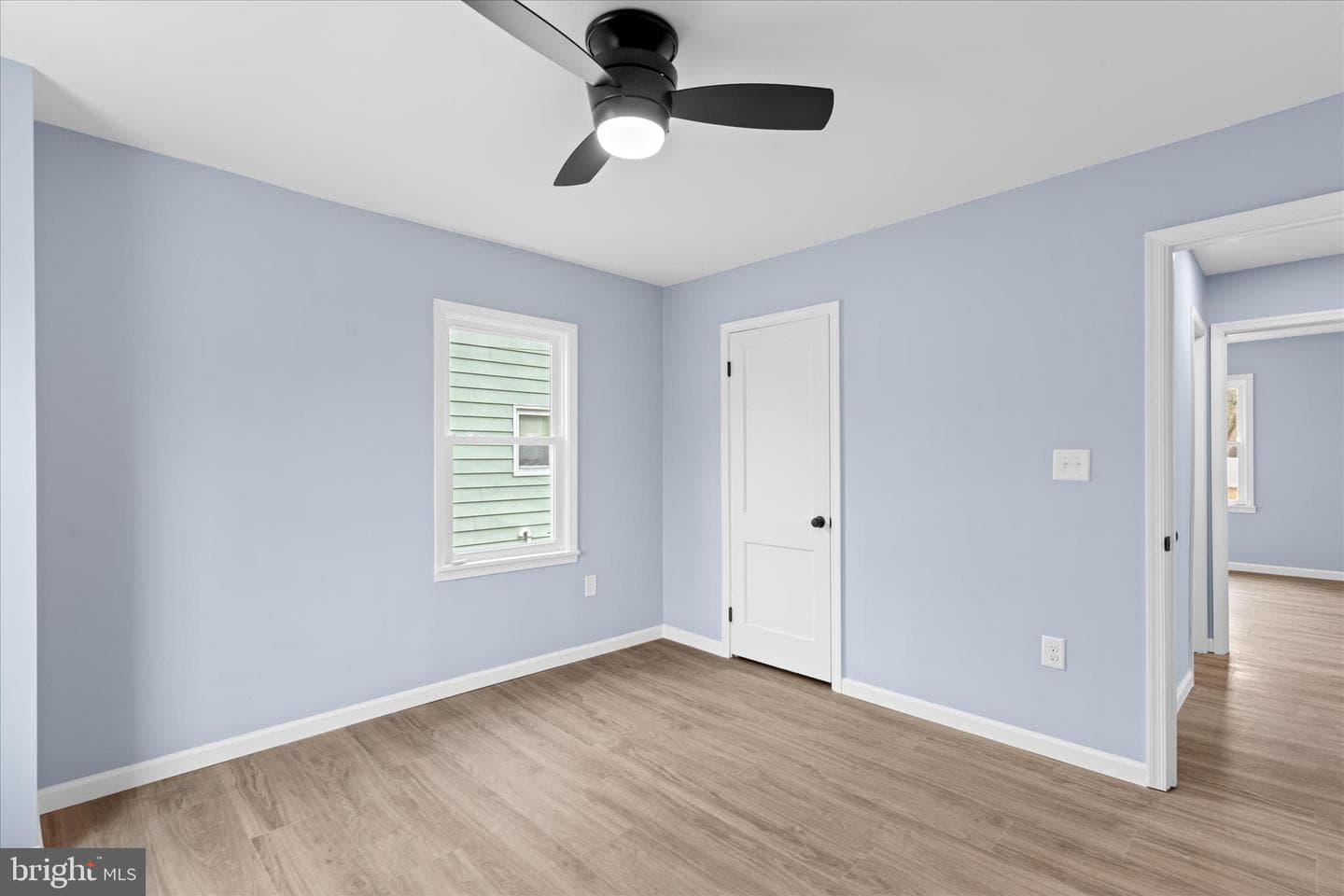 908 Spring Avenue photo 24