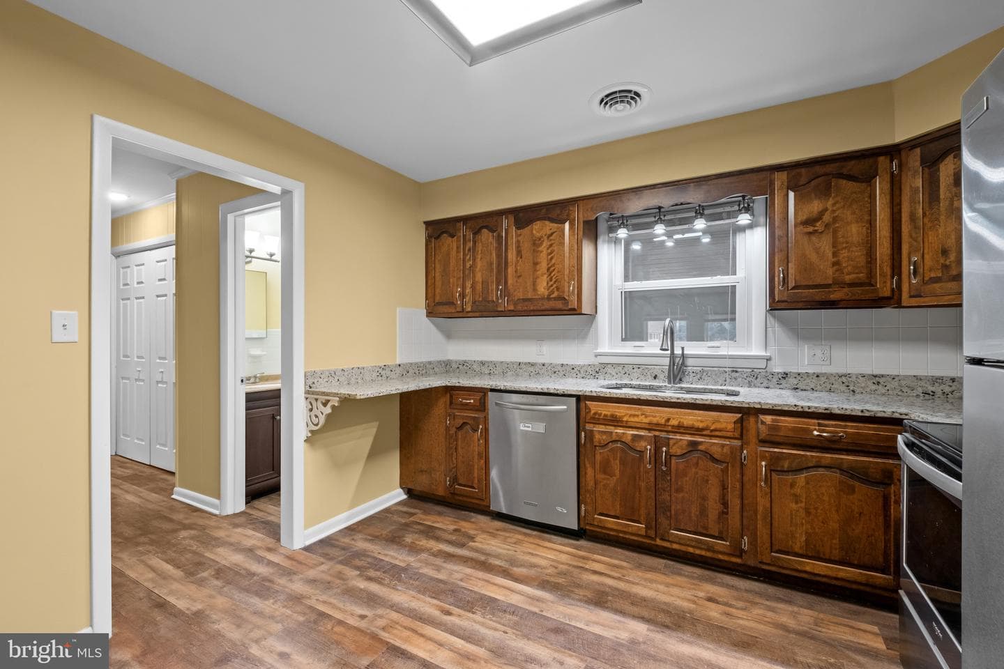 1517 Lavale Terrace photo 4