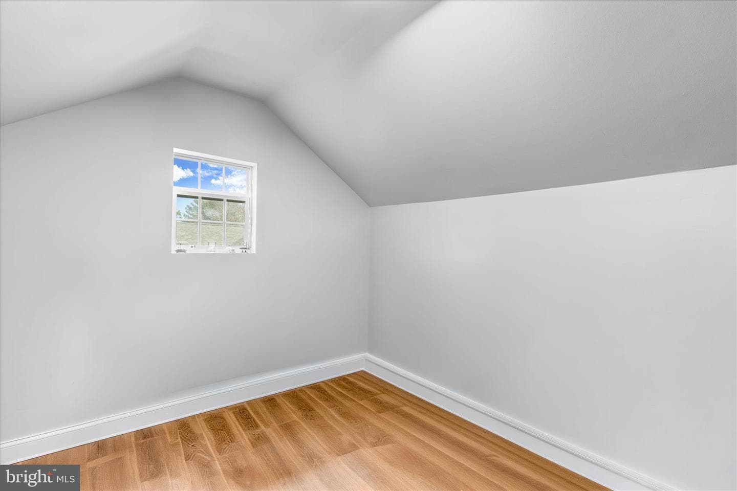 355 Carey Avenue photo 26