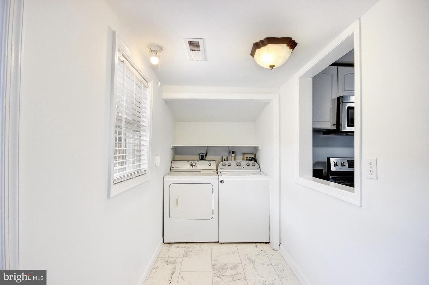 912 Hanover Street photo 12