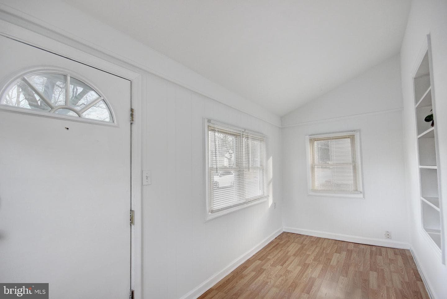 912 Hanover Street photo 3
