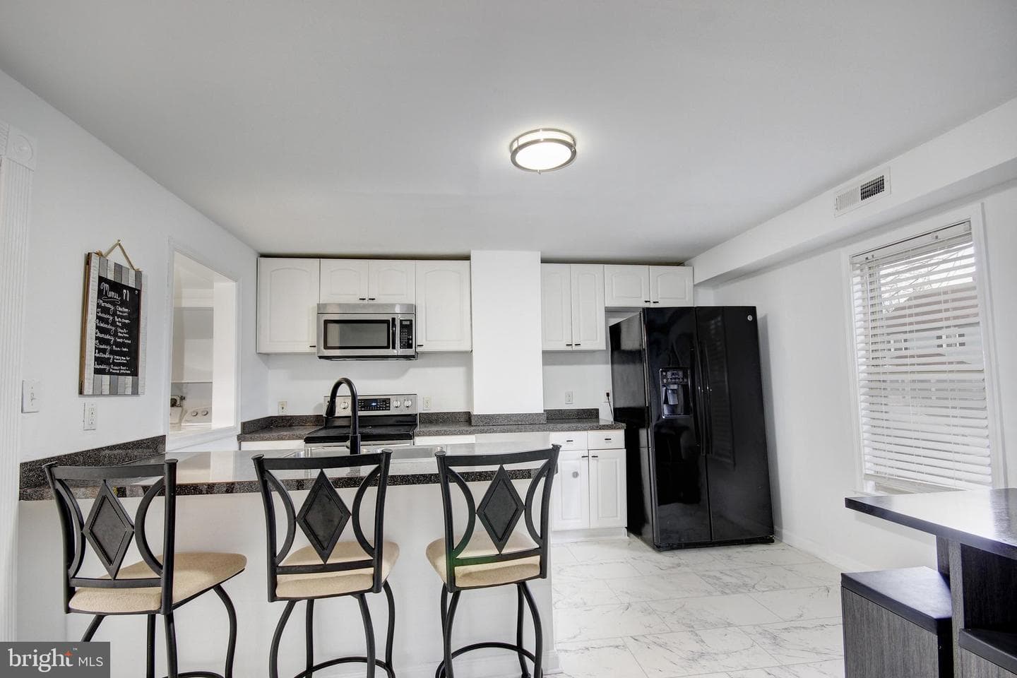 912 Hanover Street photo 6
