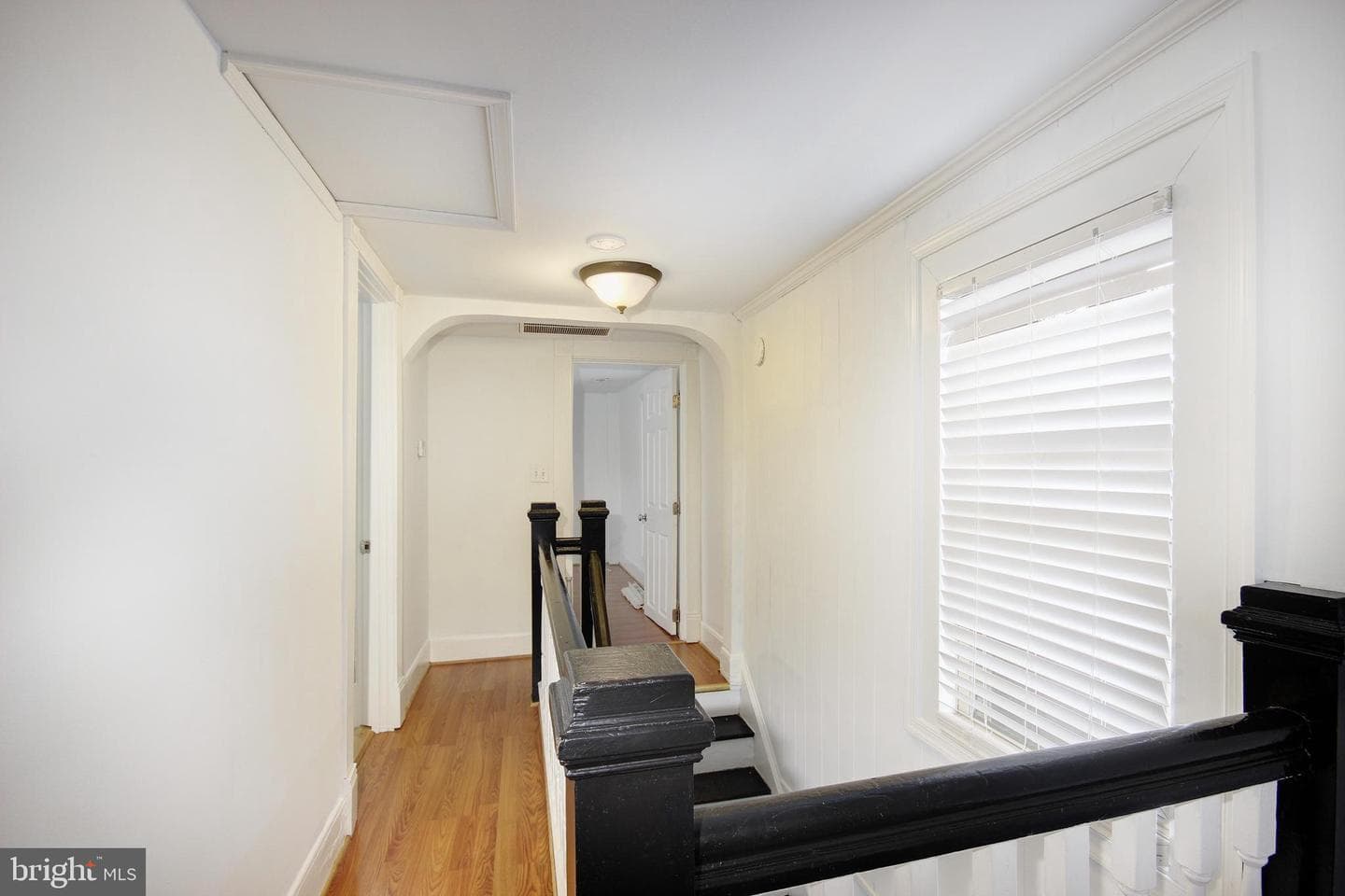 912 Hanover Street photo 8