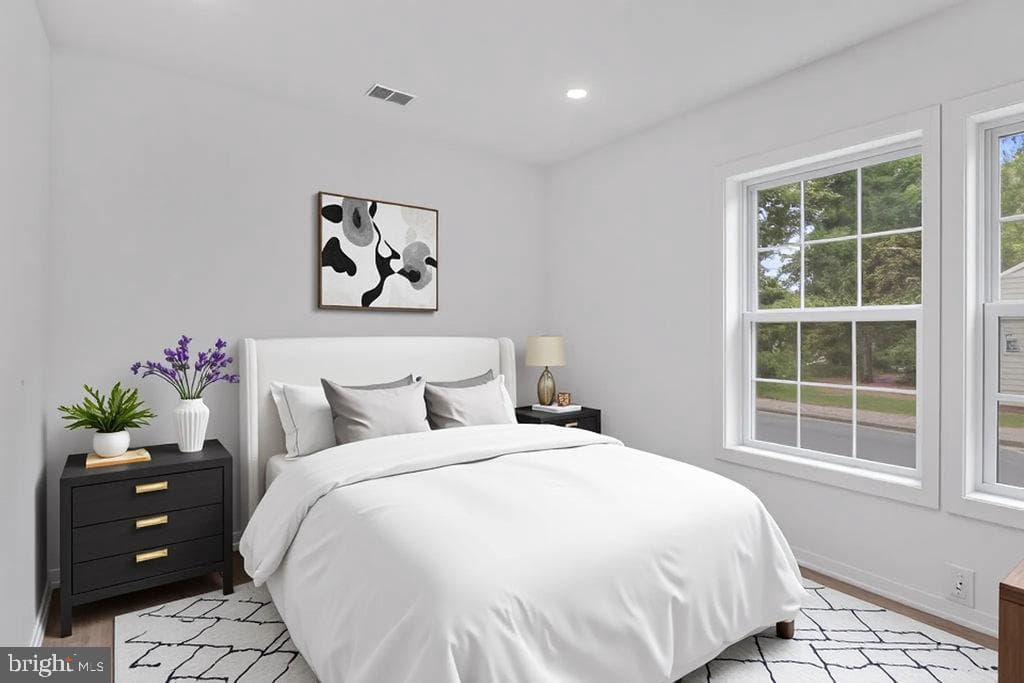 905 Hanover Street photo 10