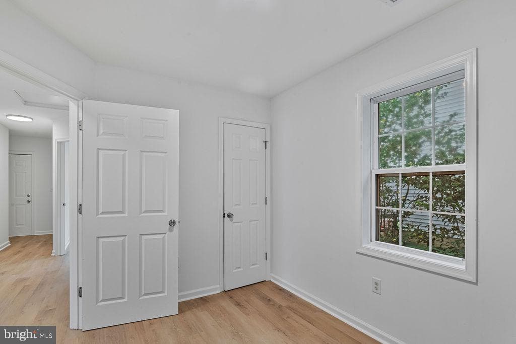905 Hanover Street photo 27