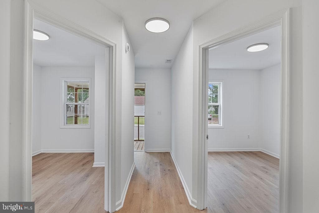 905 Hanover Street photo 32