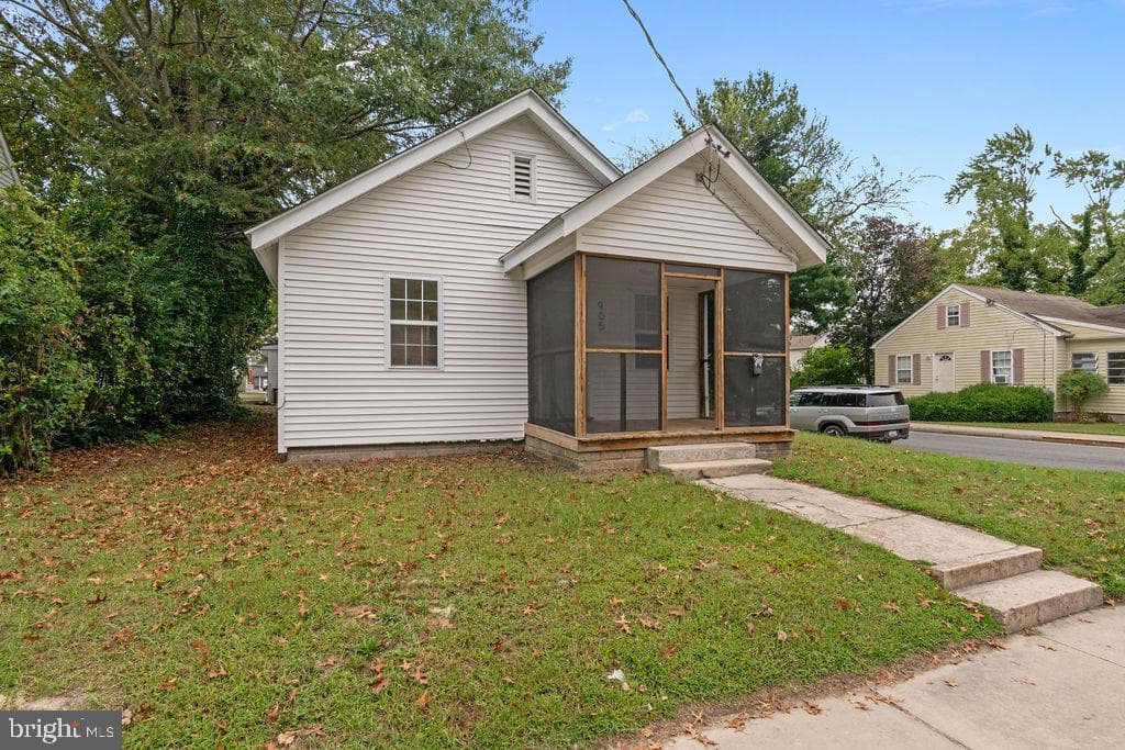 905 Hanover Street photo 4