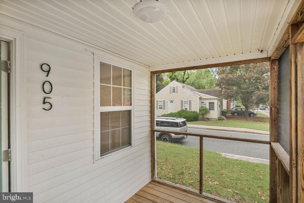 905 Hanover Street photo 6