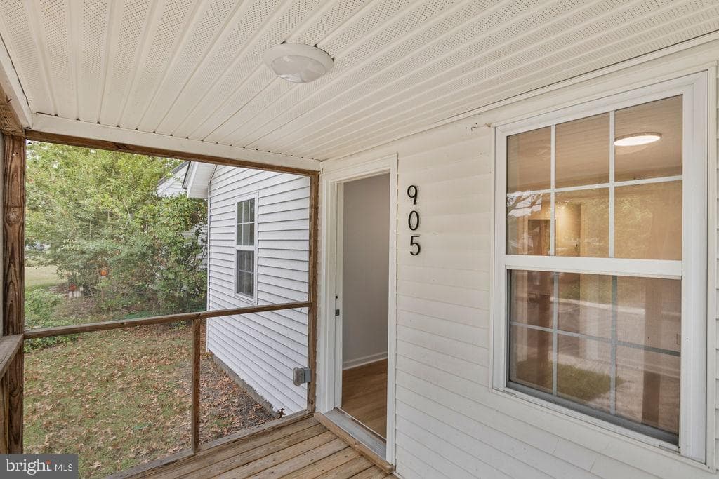 905 Hanover Street photo 7