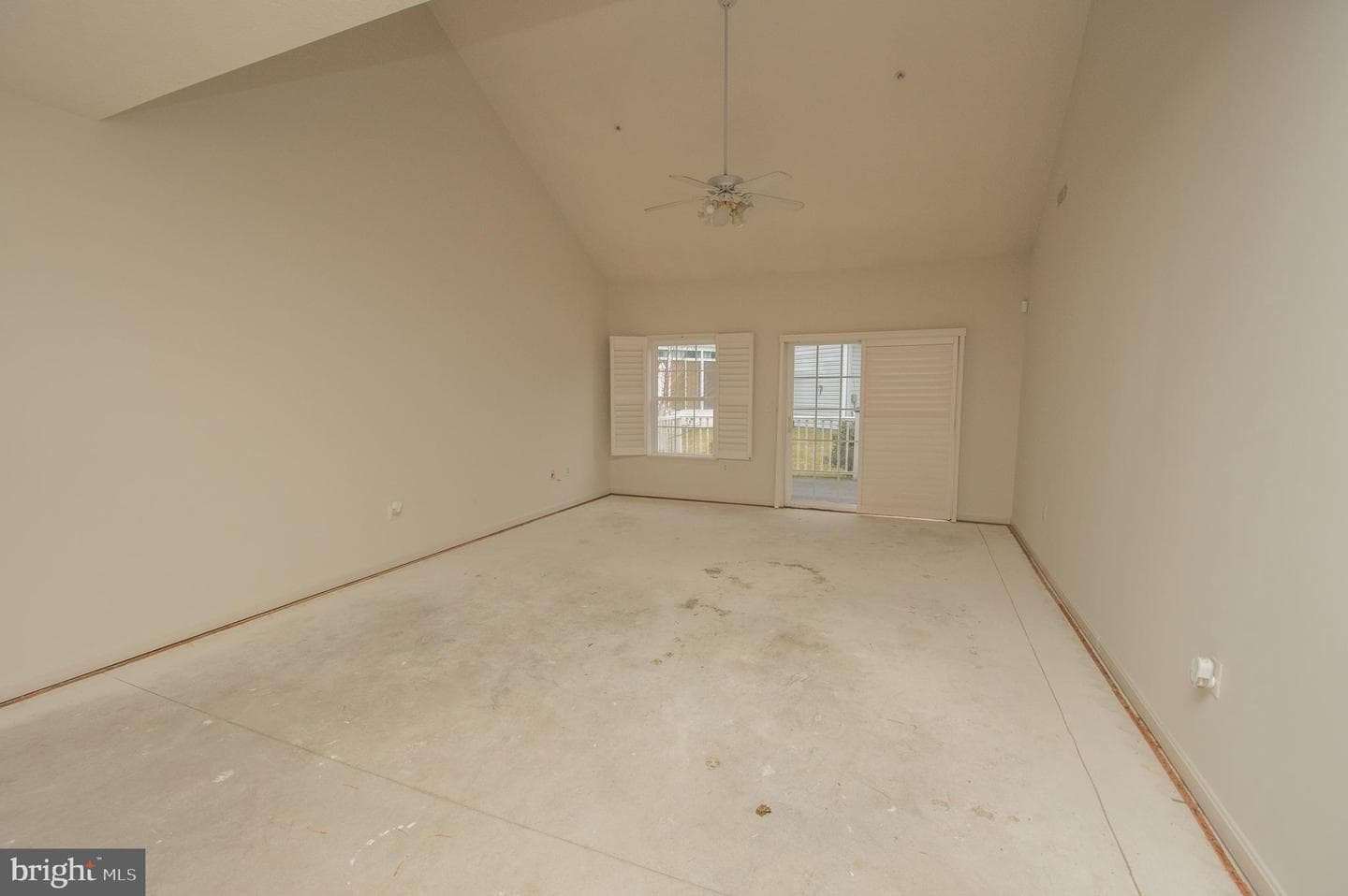 8935 Executive Club Drive photo 6