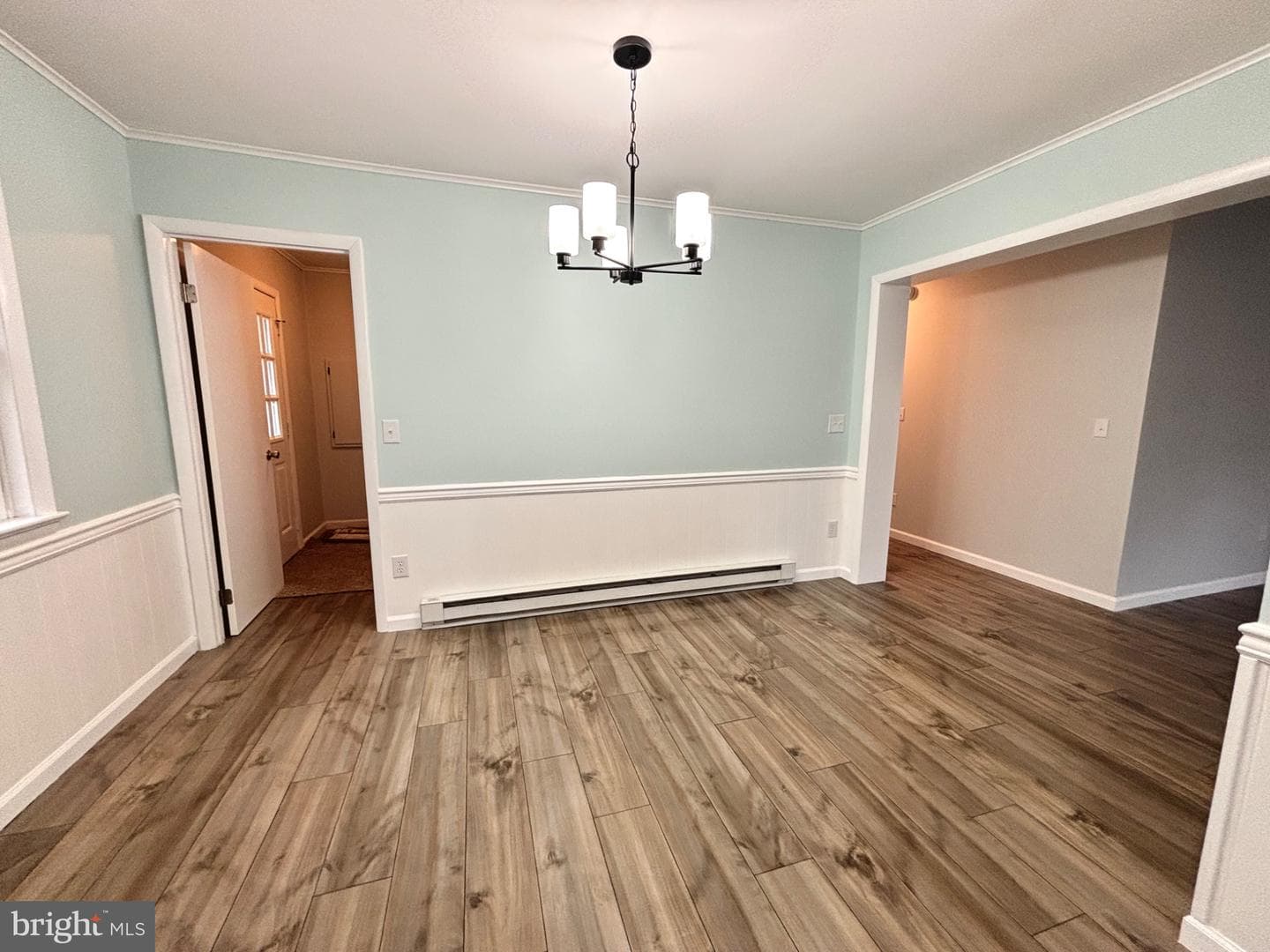 7592 Buckman Avenue photo 11