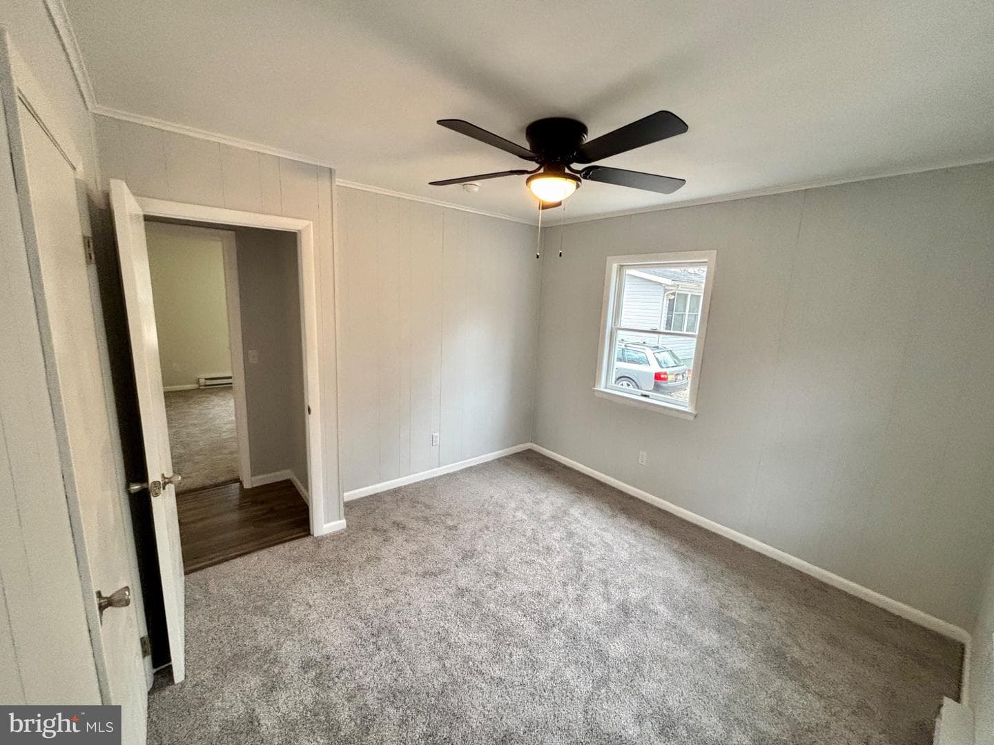 7592 Buckman Avenue photo 16