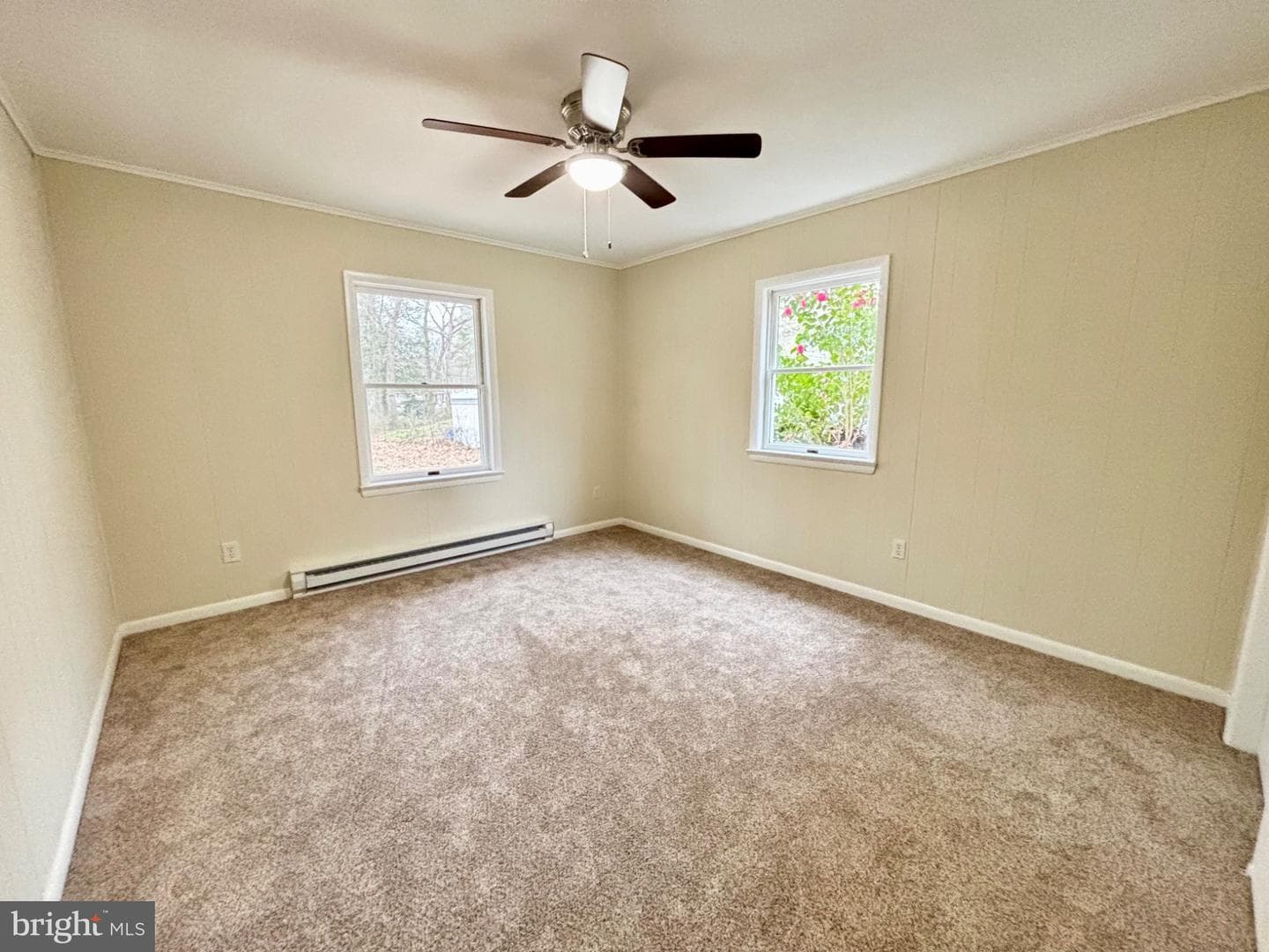 7592 Buckman Avenue photo 19