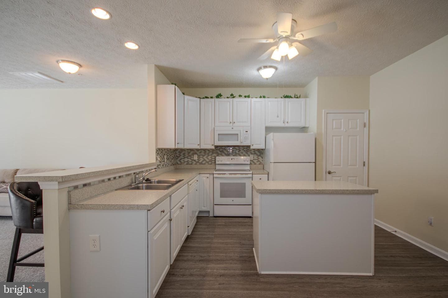 9523 Wedge Way photo 14