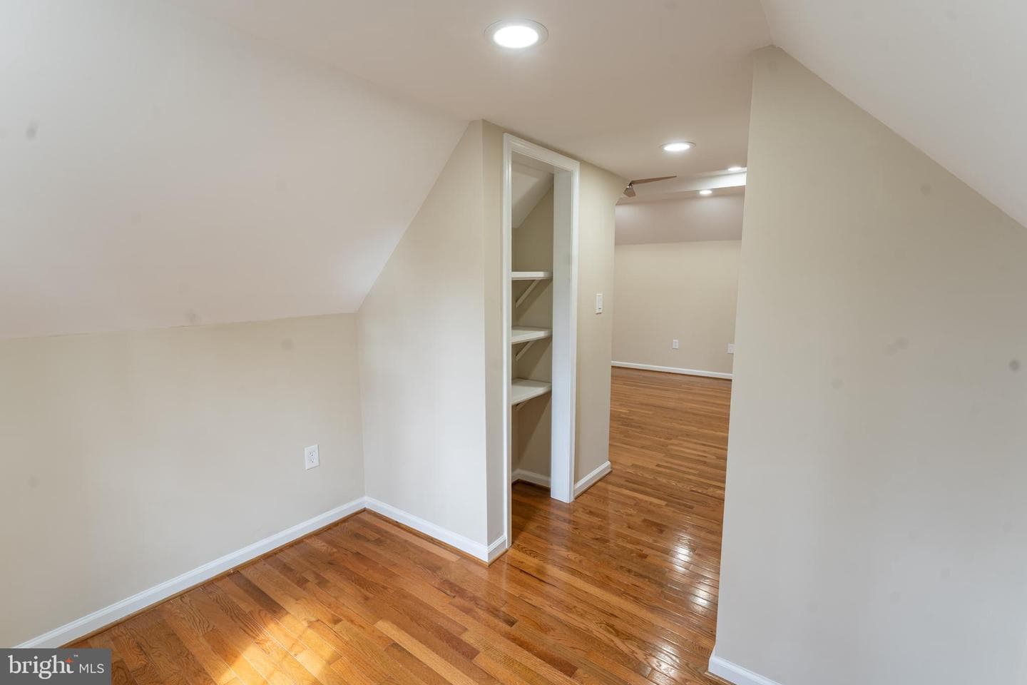 227 Pinehurst Avenue photo 46