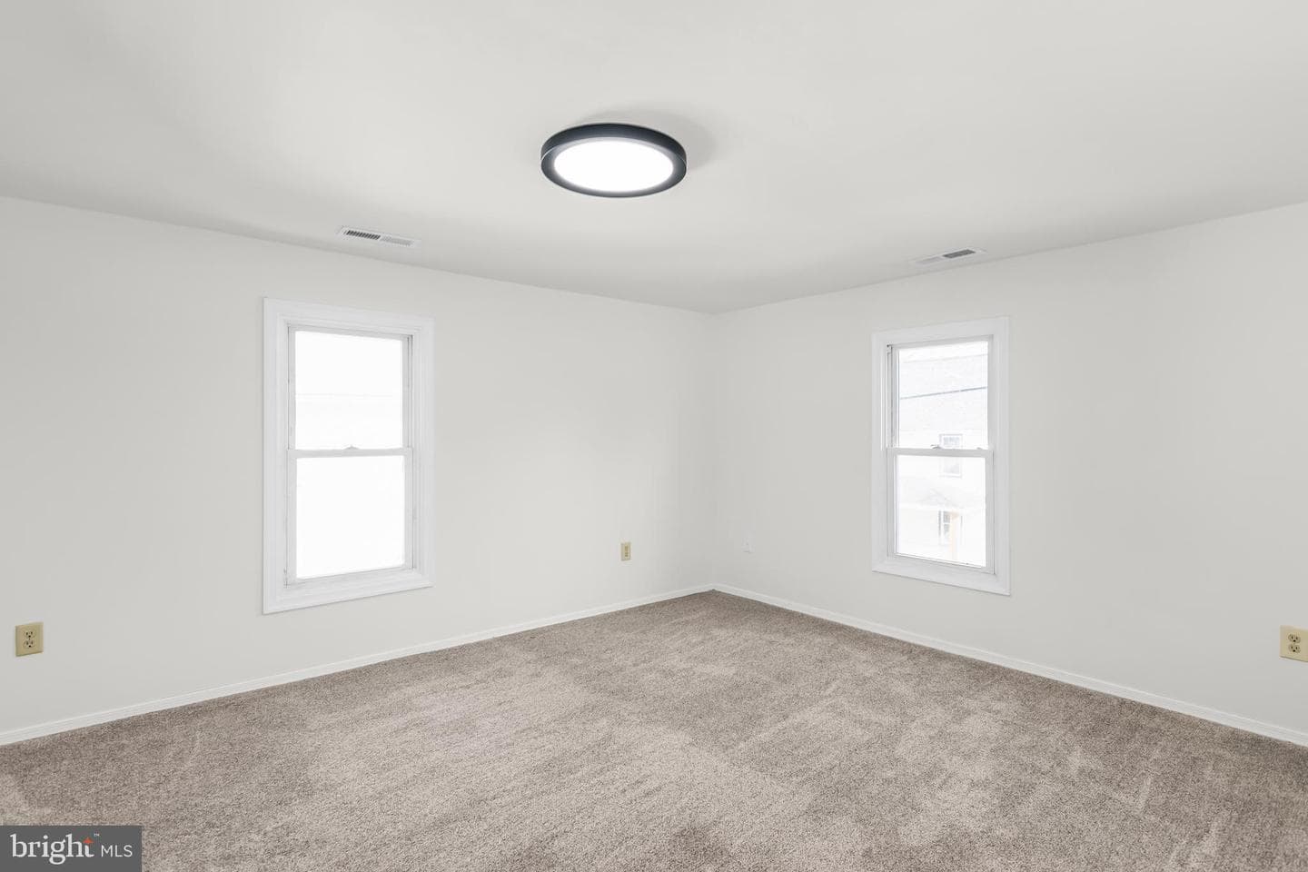 410 Elizabeth Street photo 13