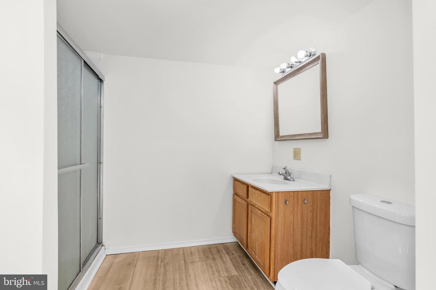 410 Elizabeth Street photo 18